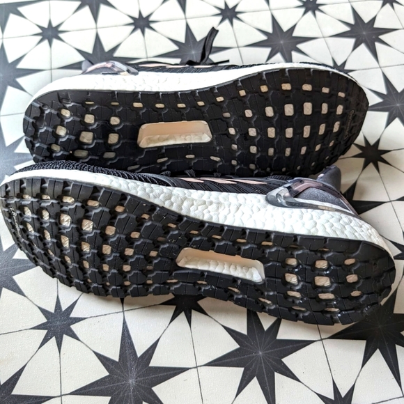 Ultraboost 20 'Black Signal Green Camo' - Picture 4 of 4